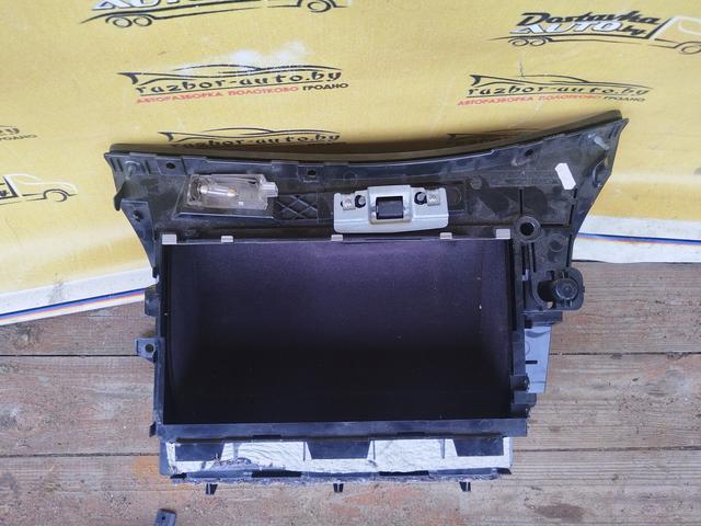 Бардачок YV5JI8 BMW 3 E46 купить с доставкой