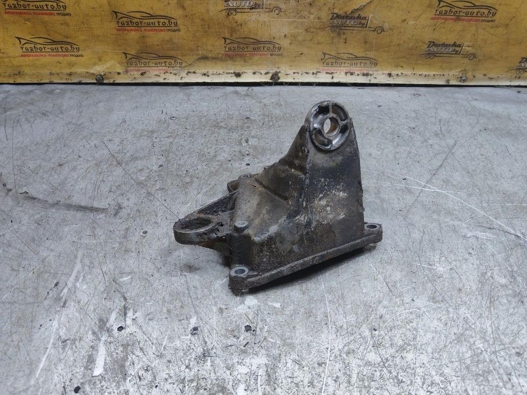 Кронштейн КПП MSHF17 Volkswagen Passat - Фото 3