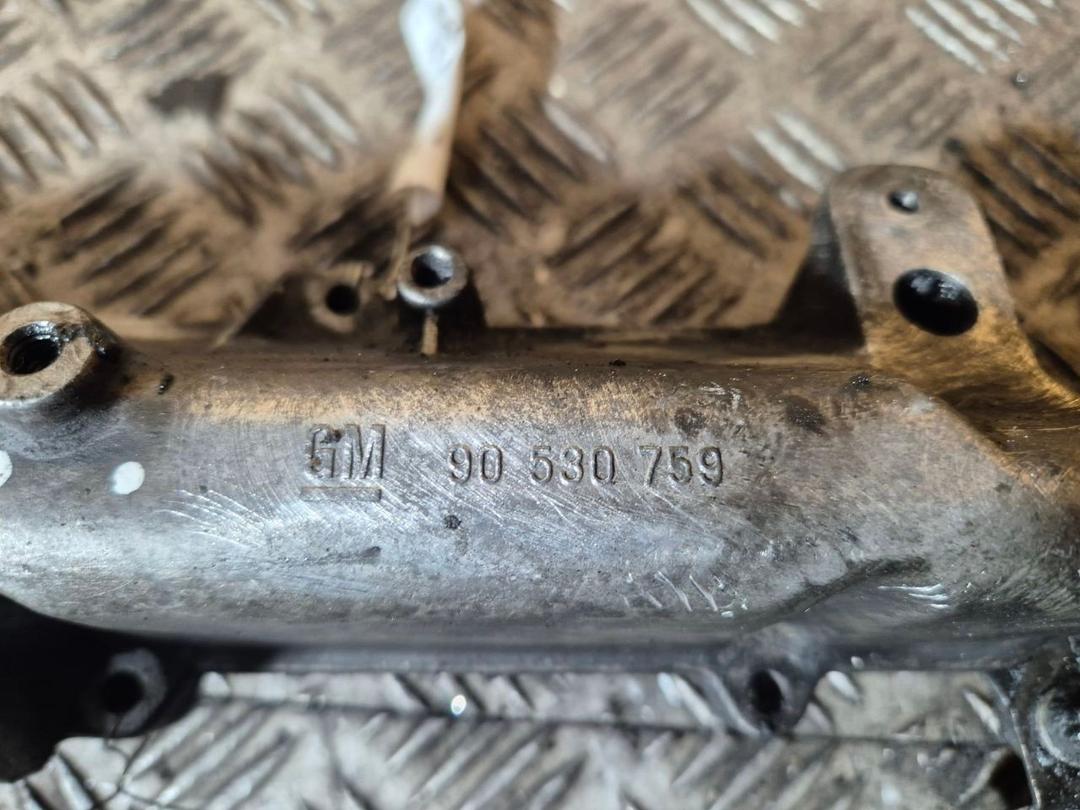 Коллектор впускной T8K77E Opel Astra - Фото 2