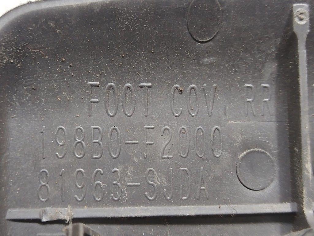 Пластик салона Y9O7R6 Honda FR-V - Фото 3