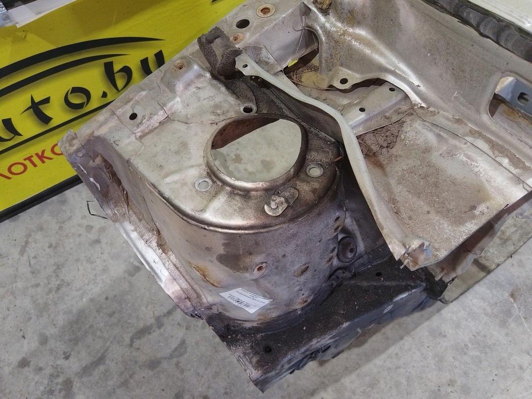 Стакан лонжерона правый 4YSIT7 Toyota Avensis - Фото 3