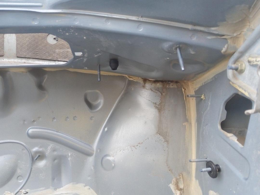 Стакан лонжерона правый RAL60L Peugeot 607 купить на авторазборке