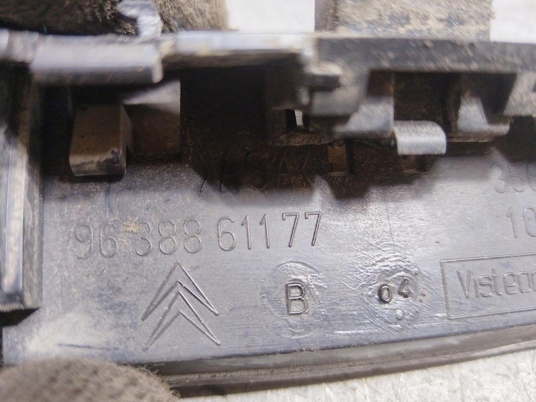 Кнопка открытия багажника 2Z3OBM Citroen C3 купить в магазине запчастей бу