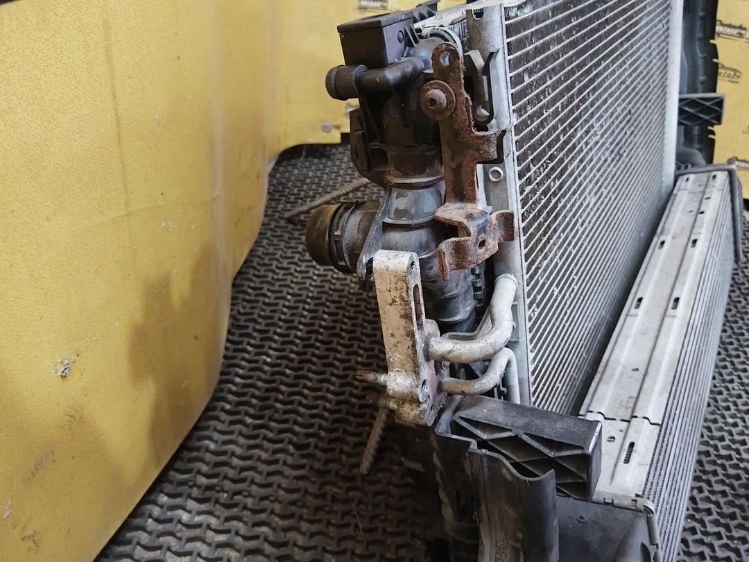 Диффузор вентилятора 8QLLIS Volvo XC70 undefined