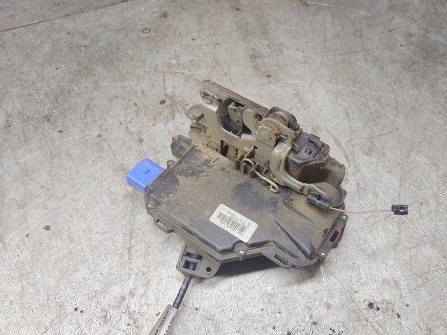 Замок двери передней правой FSEY2S Skoda Roomster купить на авторазборке