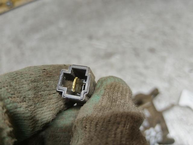 Замок багажника VJ7SZC Mazda 626 - Фото 2