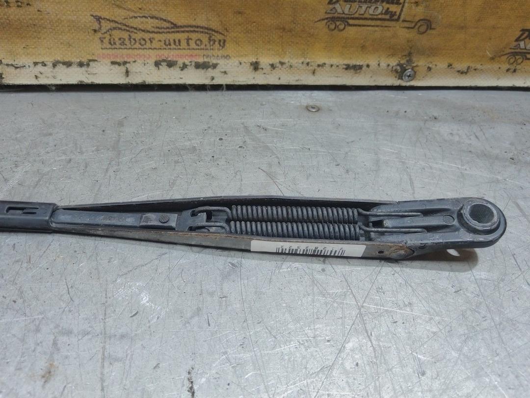 Щеткодержатель (поводок стеклоочистителя, дворник) A0MMX1 Peugeot 605 - Фото 4