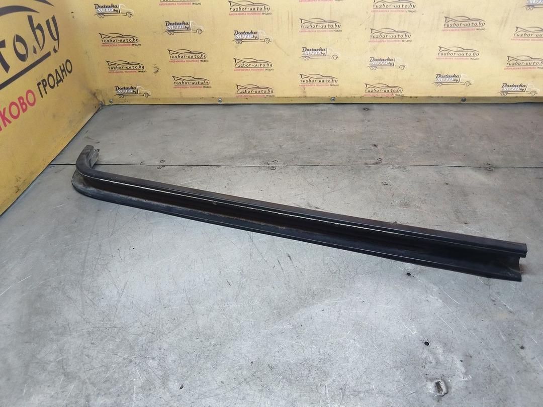 Направляющая сдвижной двери U5GBOY Chrysler Voyager undefined