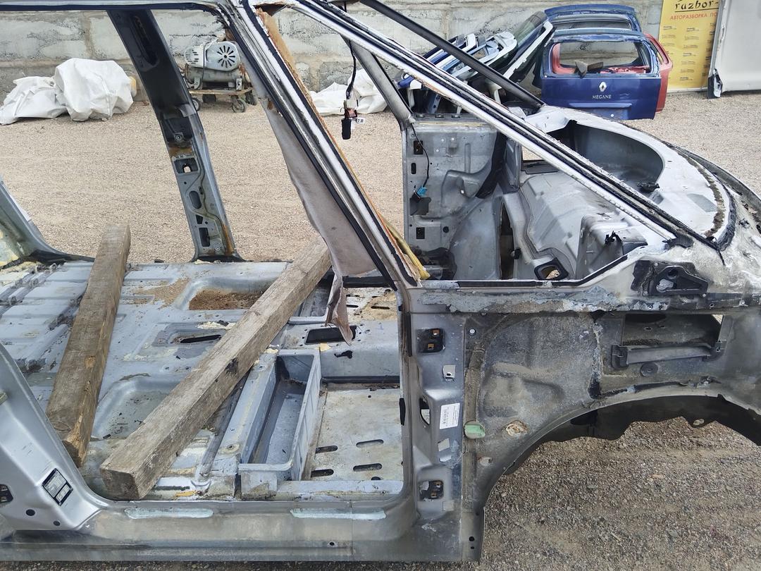 Стойка кузовная передняя правая 9W9423 Renault Espace