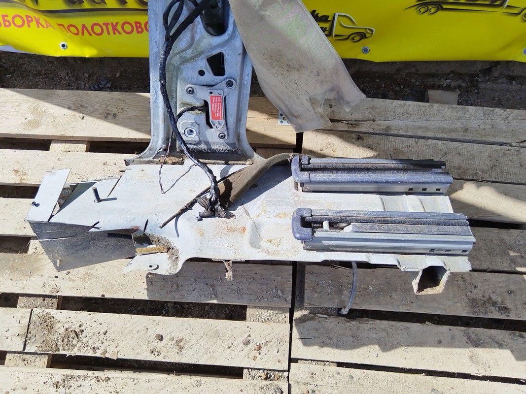 Стойка кузовная центральная правая B2CTMF Renault Espace купить с доставкой