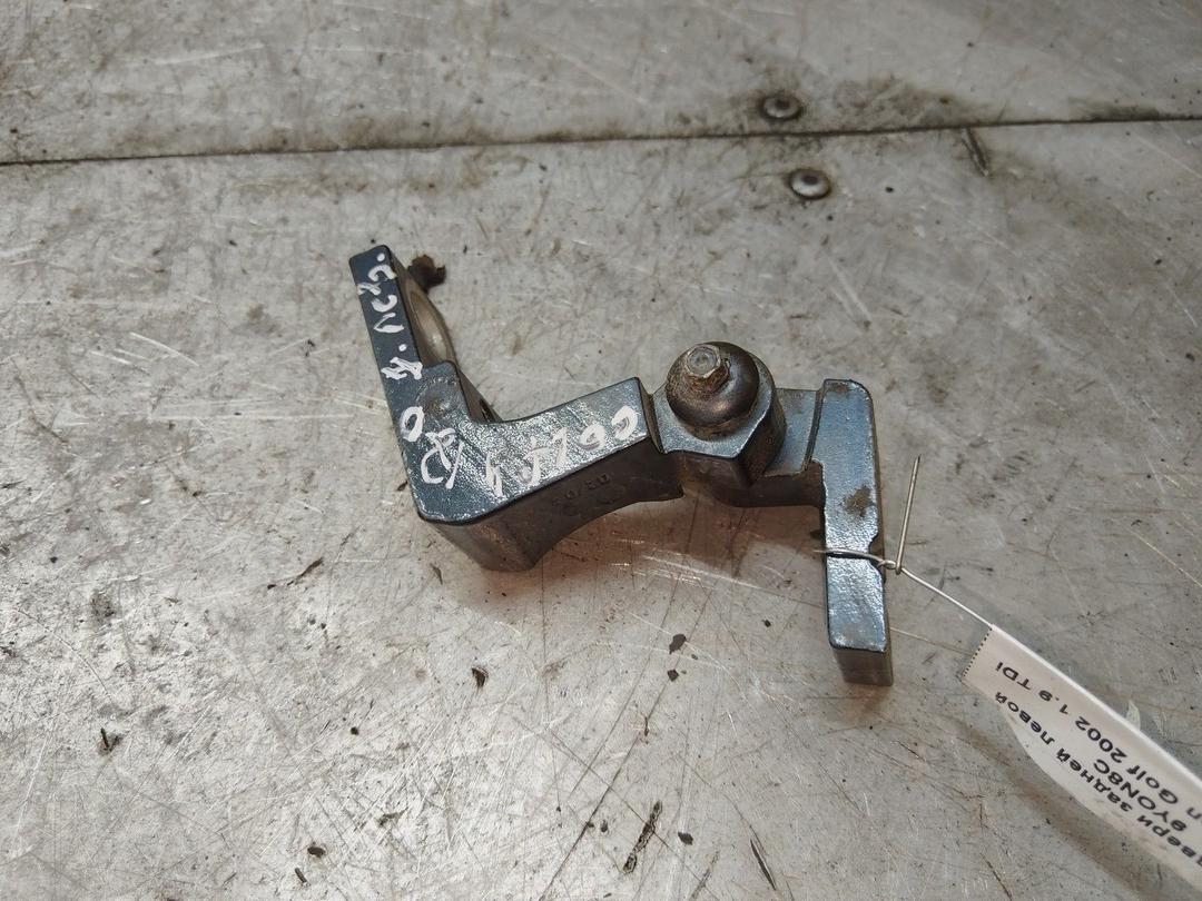 Петля двери задней левой 9YON8C Volkswagen Golf - Фото 1