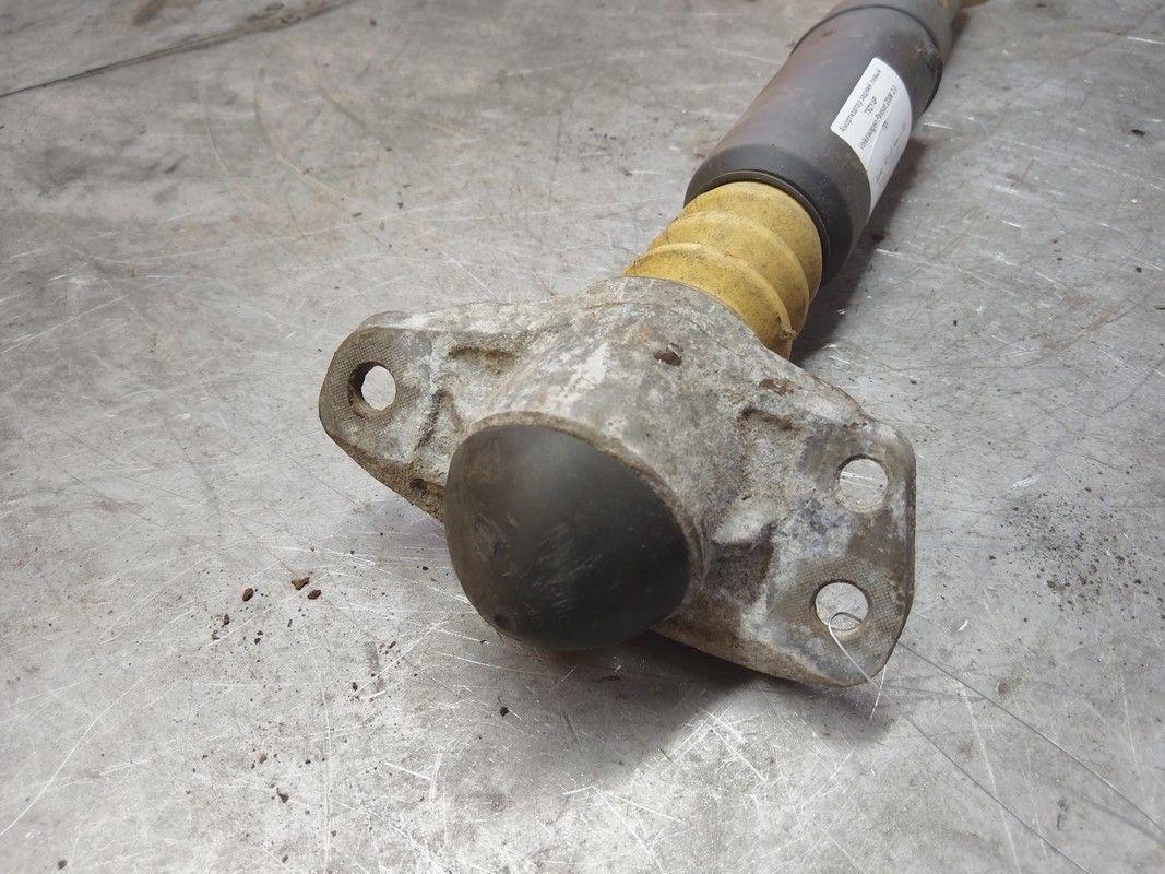 Амортизатор задний левый T92Y4P Volkswagen Passat купить