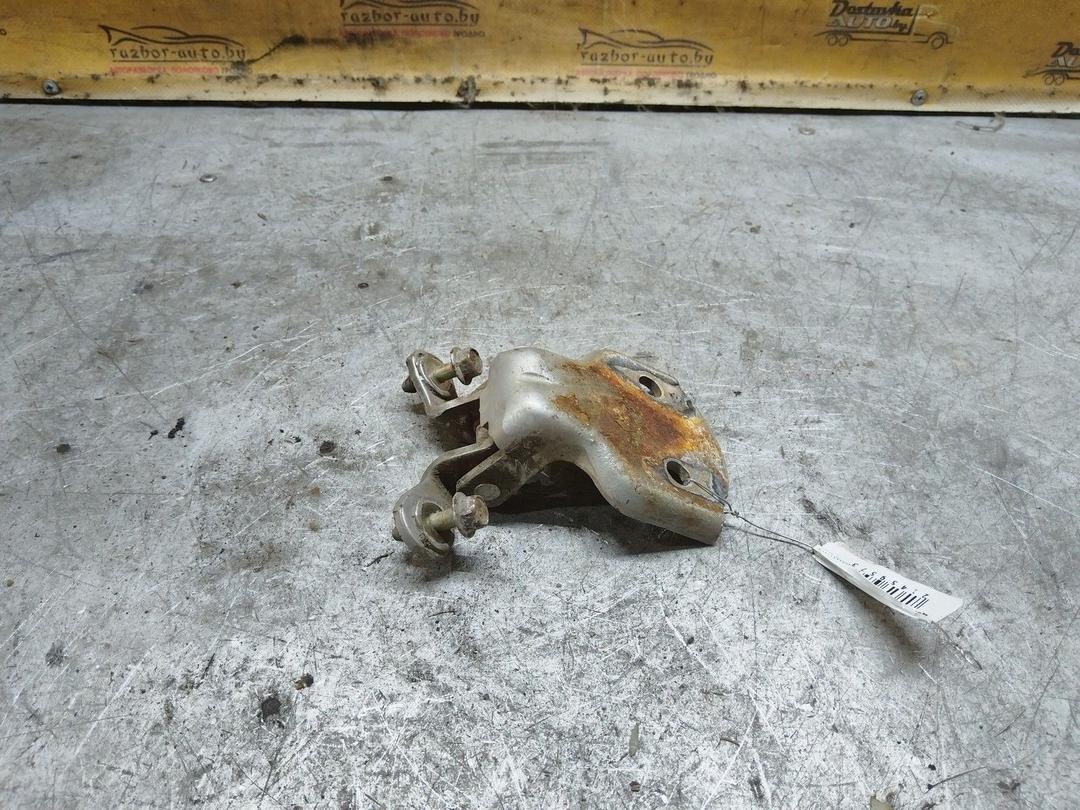 Петля двери передней правой NB3TJK Daewoo Leganza