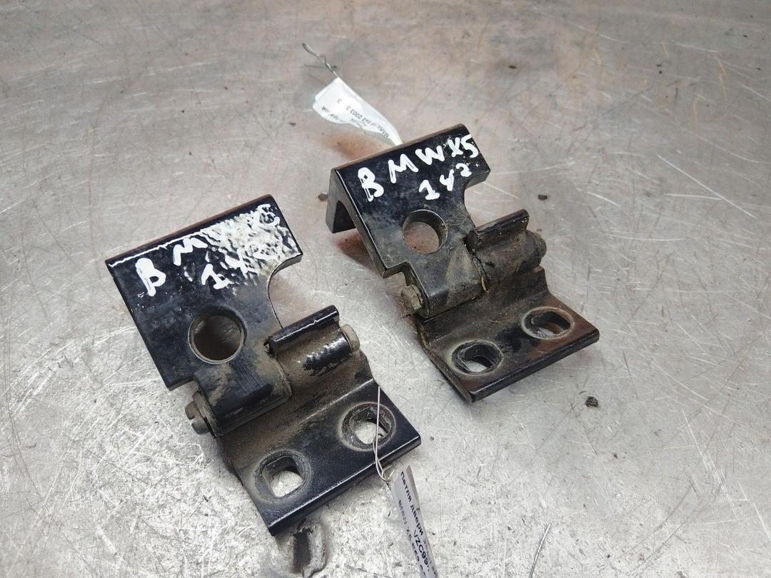 Петля двери задней правой VZC994 BMW X5 E53 купить