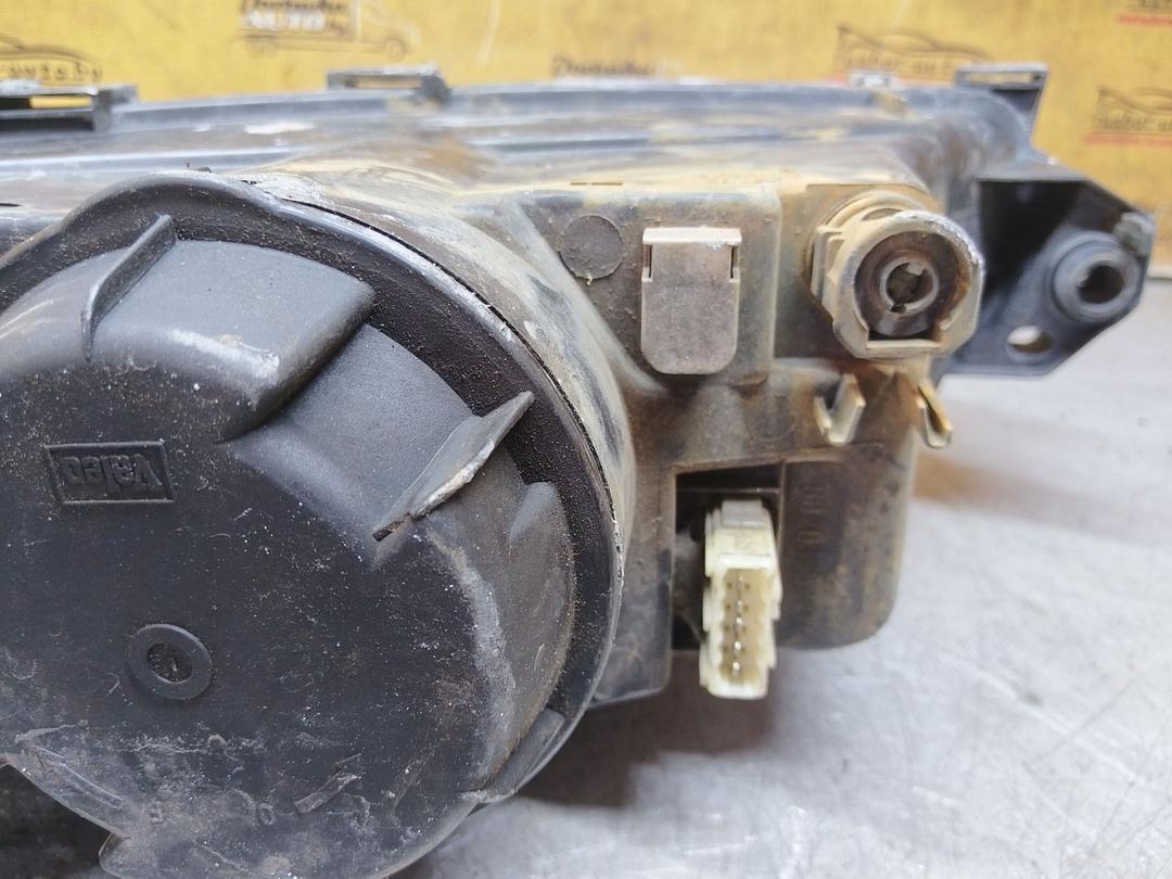 Фара правая ZG1T4C Peugeot 306 undefined