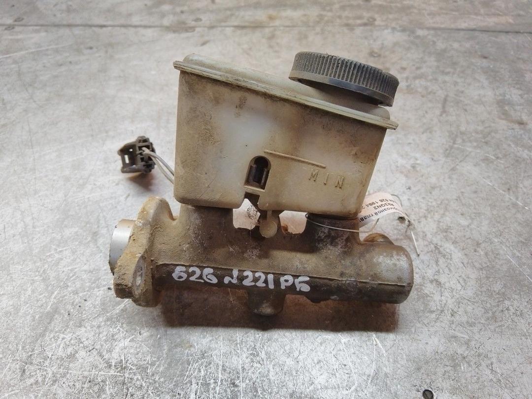 Цилиндр тормозной главный R93GN2 Mazda 626 купить