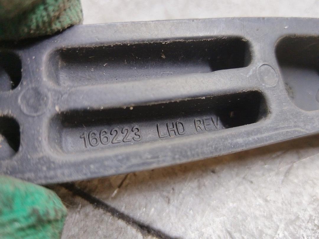 Щеткодержатель (поводок стеклоочистителя, дворник) 2AX9G3 Opel Vectra купить с доставкой