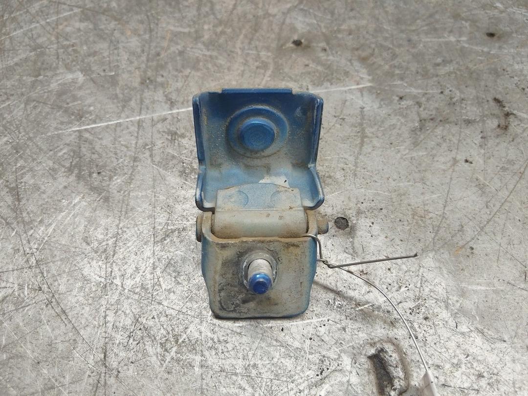 Петля крышки багажника K902K8 Renault Clio купить