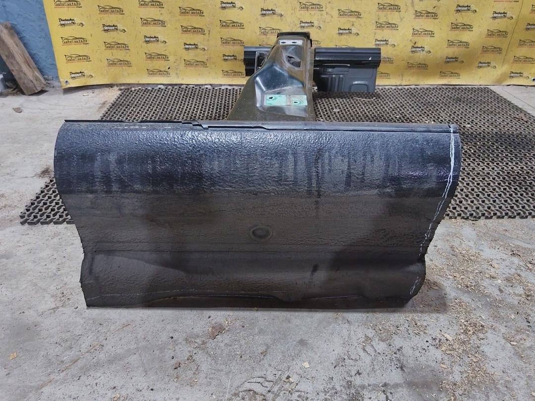 Стойка кузовная центральная левая HUUQ9B Audi 100 купить на авторазборке