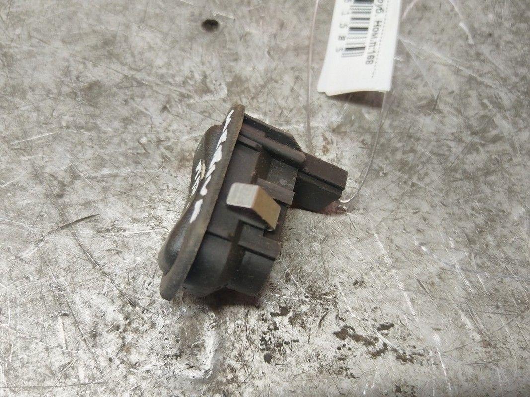 Кнопка стеклоподъемника переднего правого SFGG7W Opel Meriva купить с доставкой