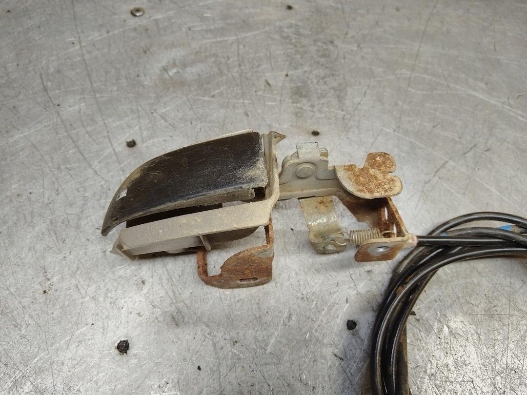 Трос открывания лючка топливного бака KOB5MI Mazda Premacy купить