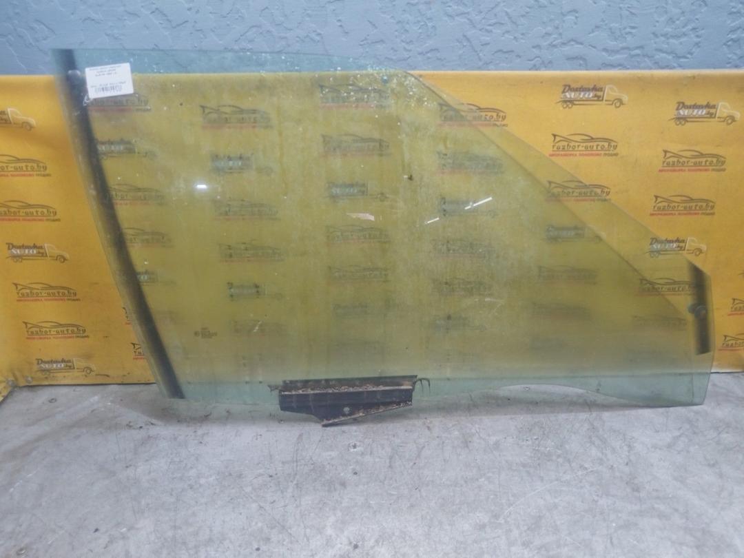 Стекло двери передней правой IJ6CS6 Audi 80