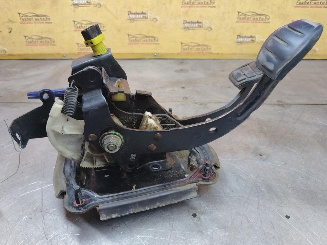 Узел педальный (блок педалей) E2Z47O Renault Scenic - Фото 3