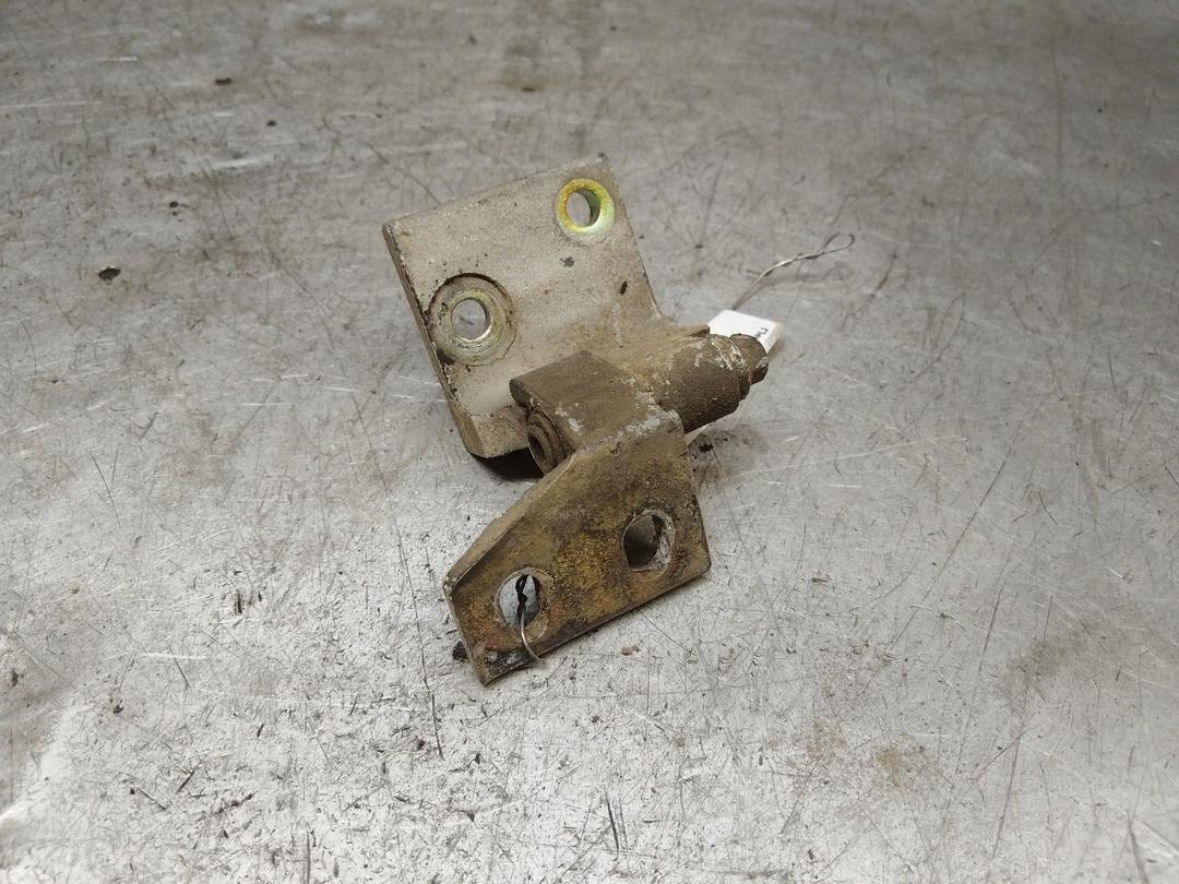 Петля двери передней правой O8JOLB Peugeot 306 купить