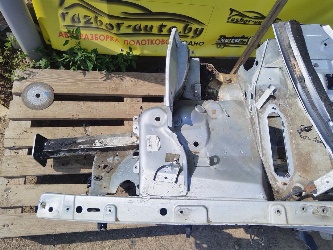 Стойка кузовная передняя левая PU0II1 Volkswagen Passat undefined