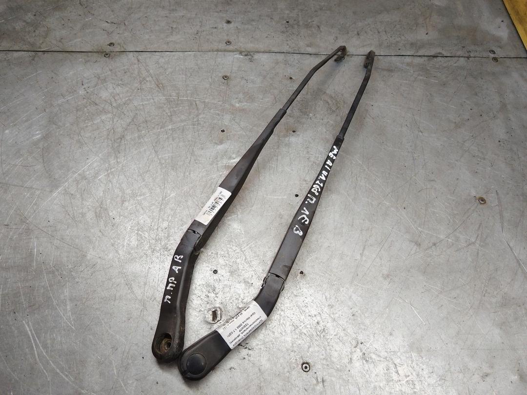 Щеткодержатель (поводок стеклоочистителя, дворник) TZGW7P Opel Meriva купить