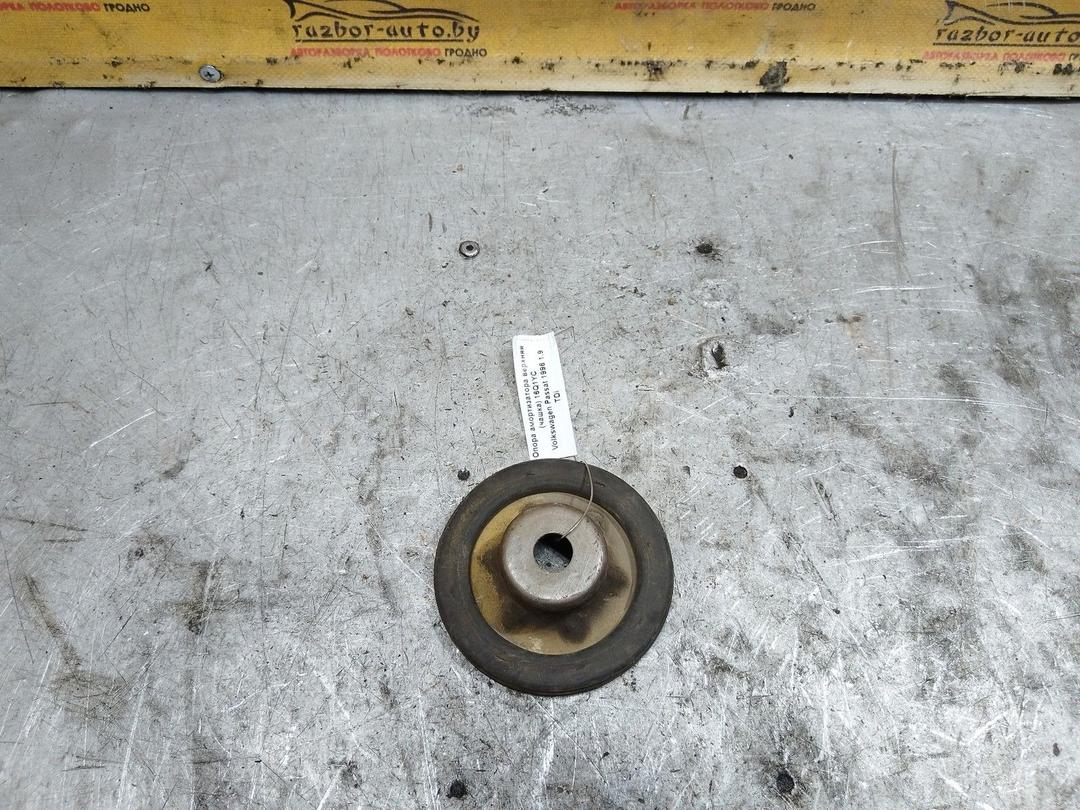 Опора амортизатора верхняя (чашка) 16Q1YC Volkswagen Passat