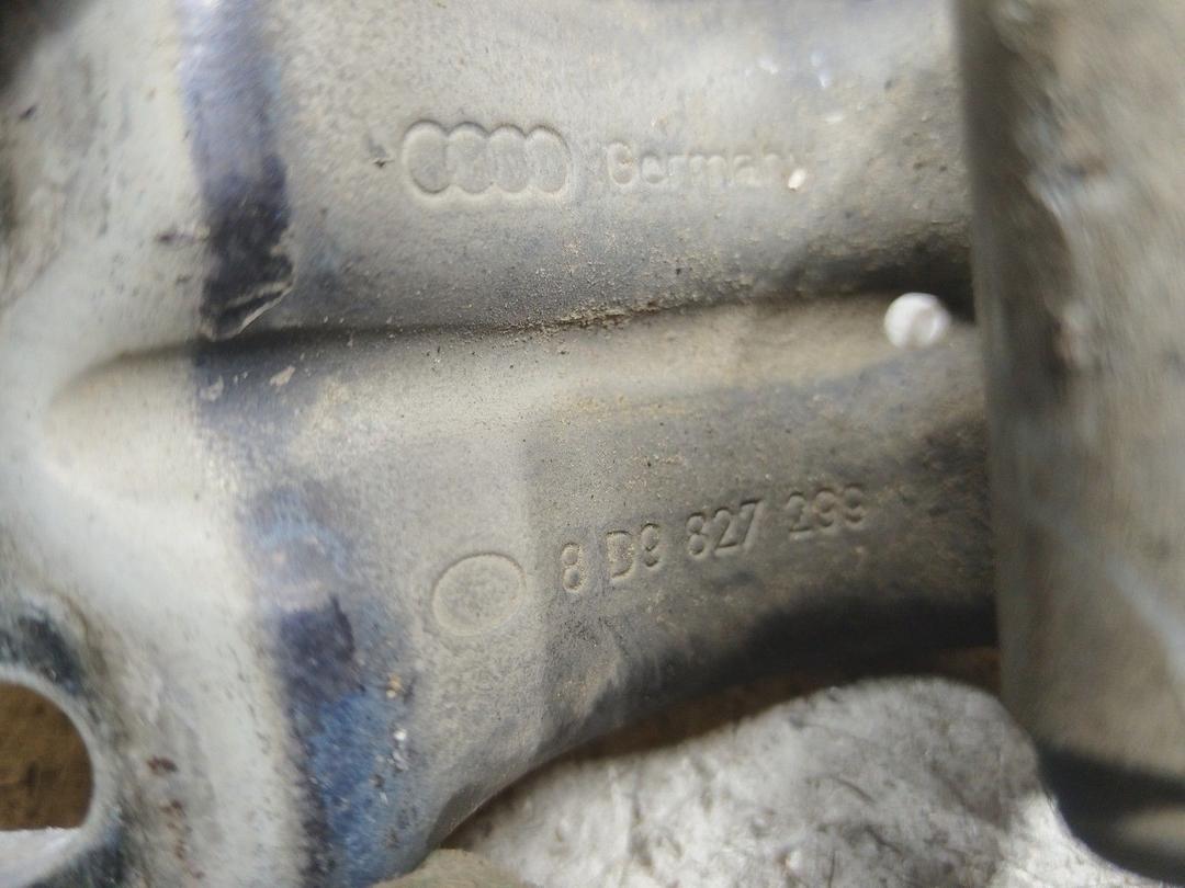 Петля крышки багажника 6U4I25 Audi A4 купить в магазине запчастей бу