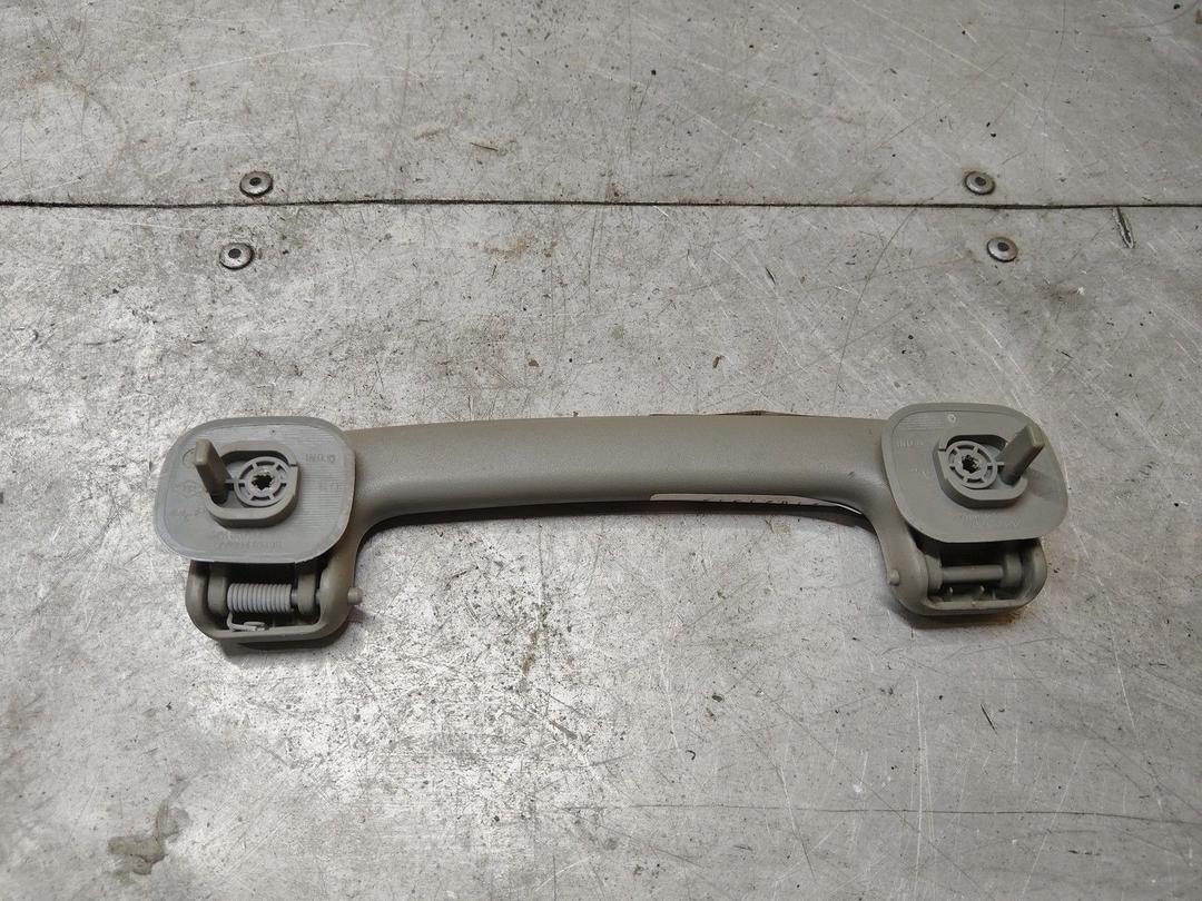 Ручка внутренняя потолочная T65J12 Renault Scenic купить