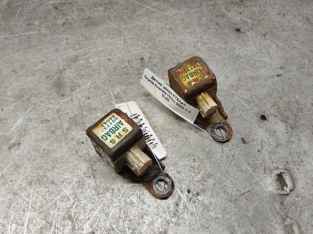 Датчик удара K7SAA7 Toyota Avensis Verso