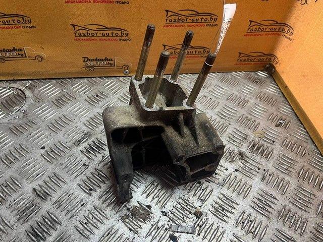 Кронштейн двигателя TNYSZX Fiat Punto