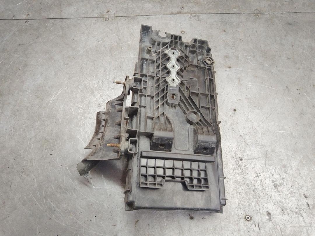 Полка аккумулятора C9M5ZP Ford Fusion - Фото 2