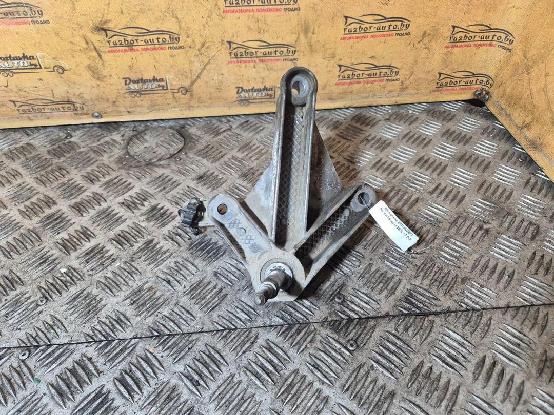 Кронштейн КПП NU2ZP3 Renault Scenic - Фото 1