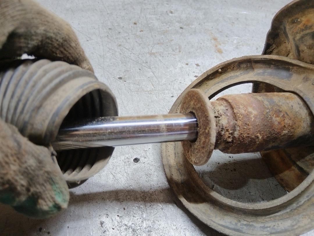 Амортизатор задний левый QUXJZ4 Daewoo Nubira купить в магазине запчастей бу