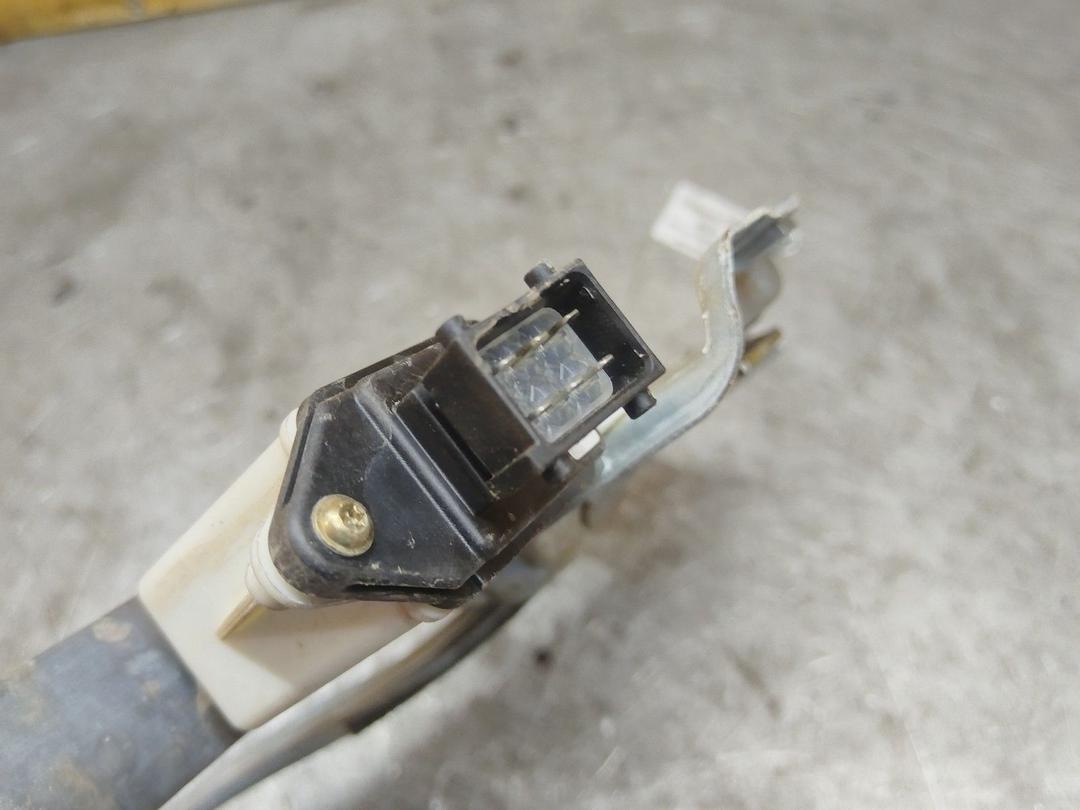 Стеклоподъемник электрический задний левый GKUMMK Toyota Corolla - Фото 3