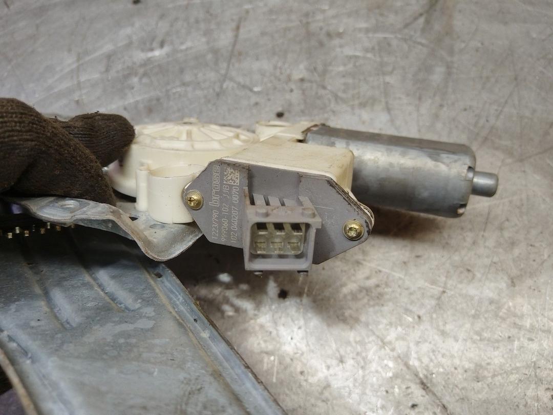 Стеклоподъемник электрический задний правый X44ABM Toyota Avensis купить