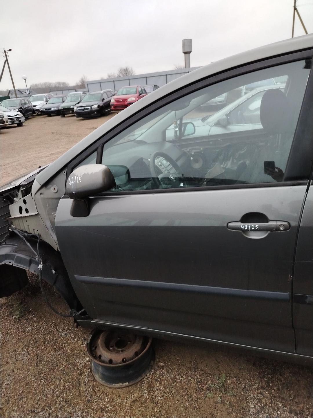 Дверь передняя левая 4S3ZVA Toyota Corolla Verso