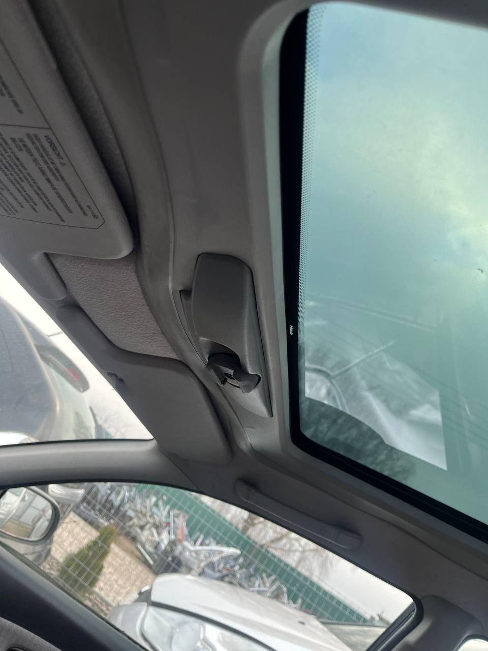 Люк ET4334 Mitsubishi Carisma купить