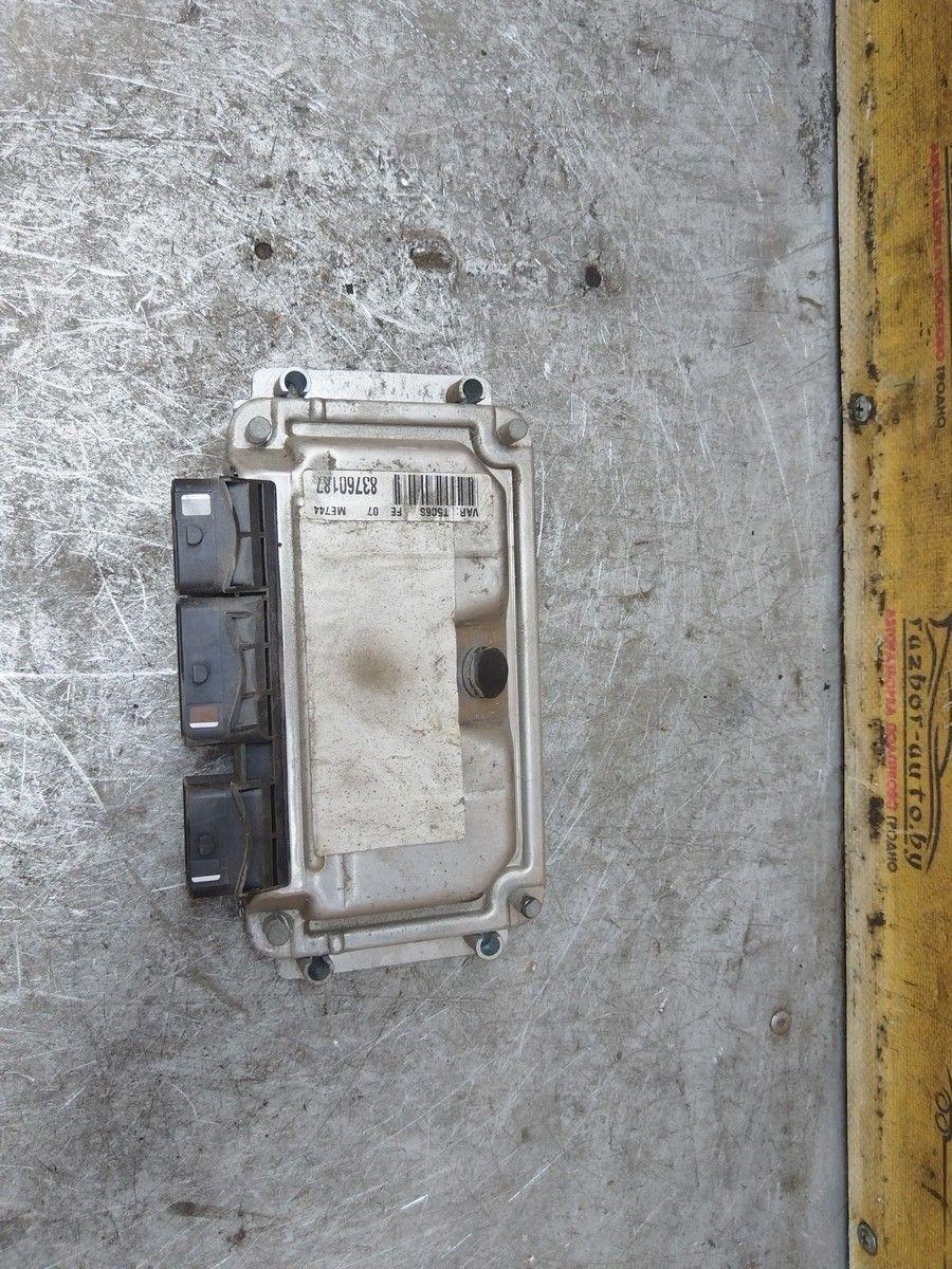 Блок управления двигателем DP9TC8 Peugeot 307 купить