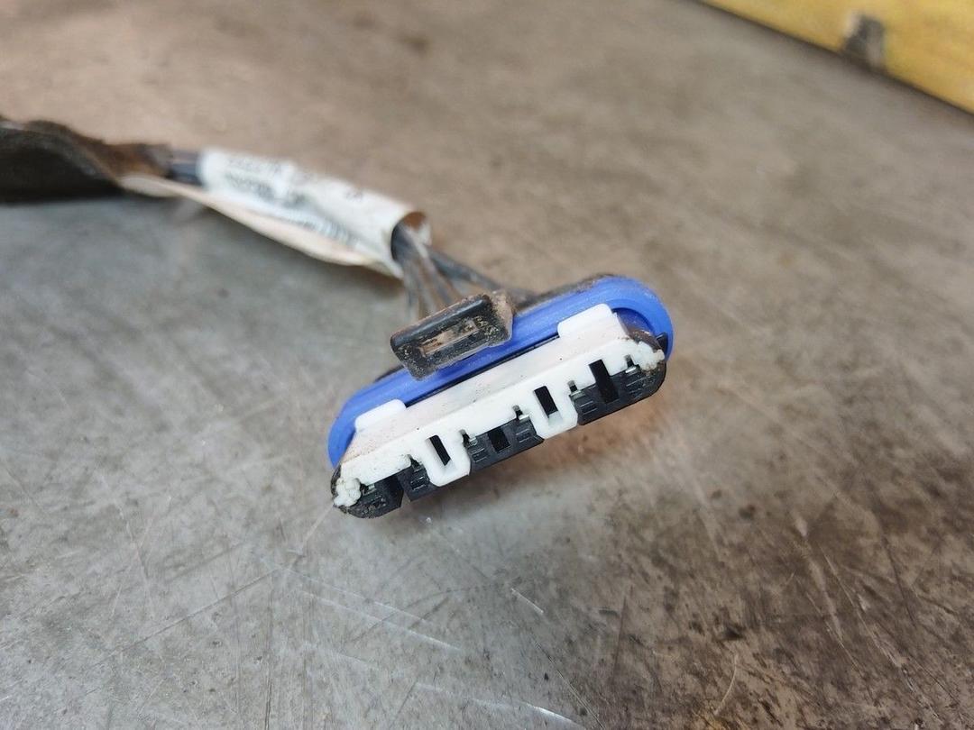 Проводка двери задней правой 64ZDCM Renault Scenic купить с доставкой