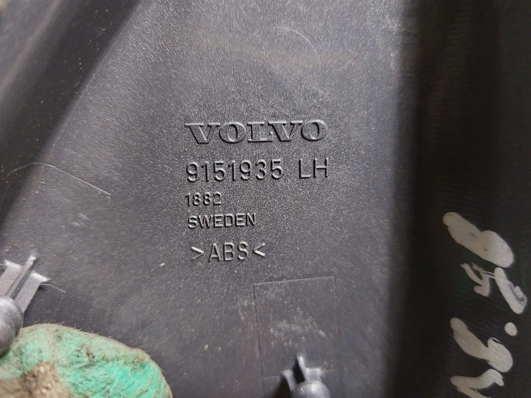 Заглушка зеркала левого J4Y9N4 Volvo S60 купить в магазине запчастей бу