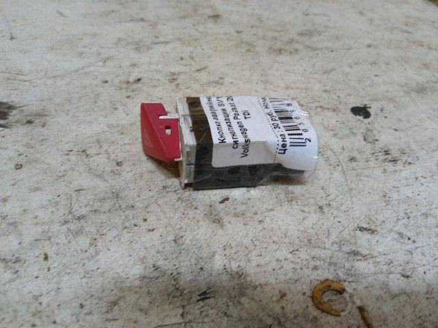 Кнопка аварийной сигнализации SV1TYR Volkswagen Passat