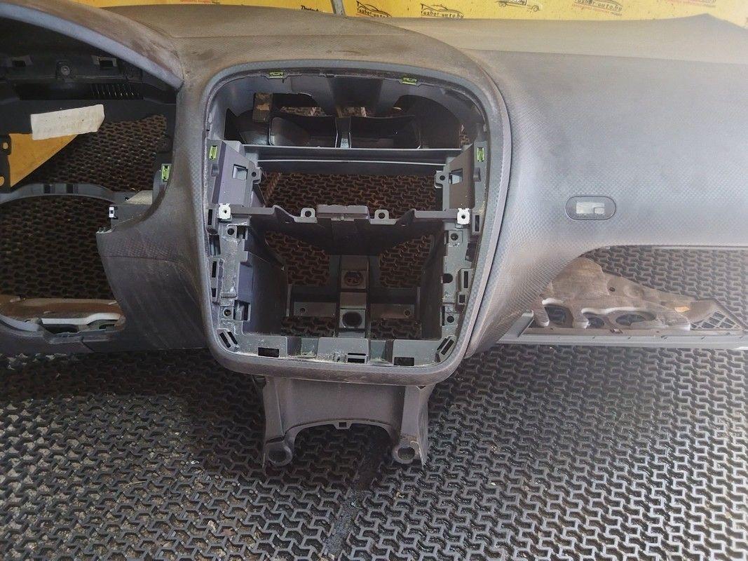 Панель передняя салона (торпедо) EOQ5NA Seat Altea купить на авторазборке