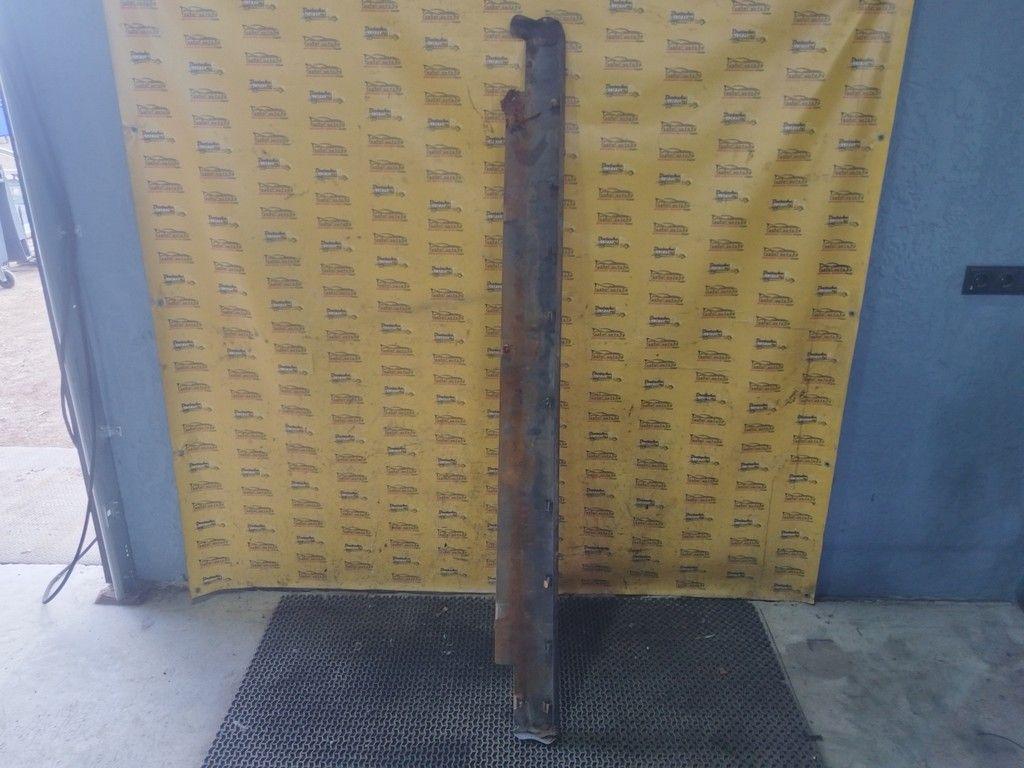 Накладка на порог наружная правая 44FZ1A Mazda Xedos 6 - Фото 5