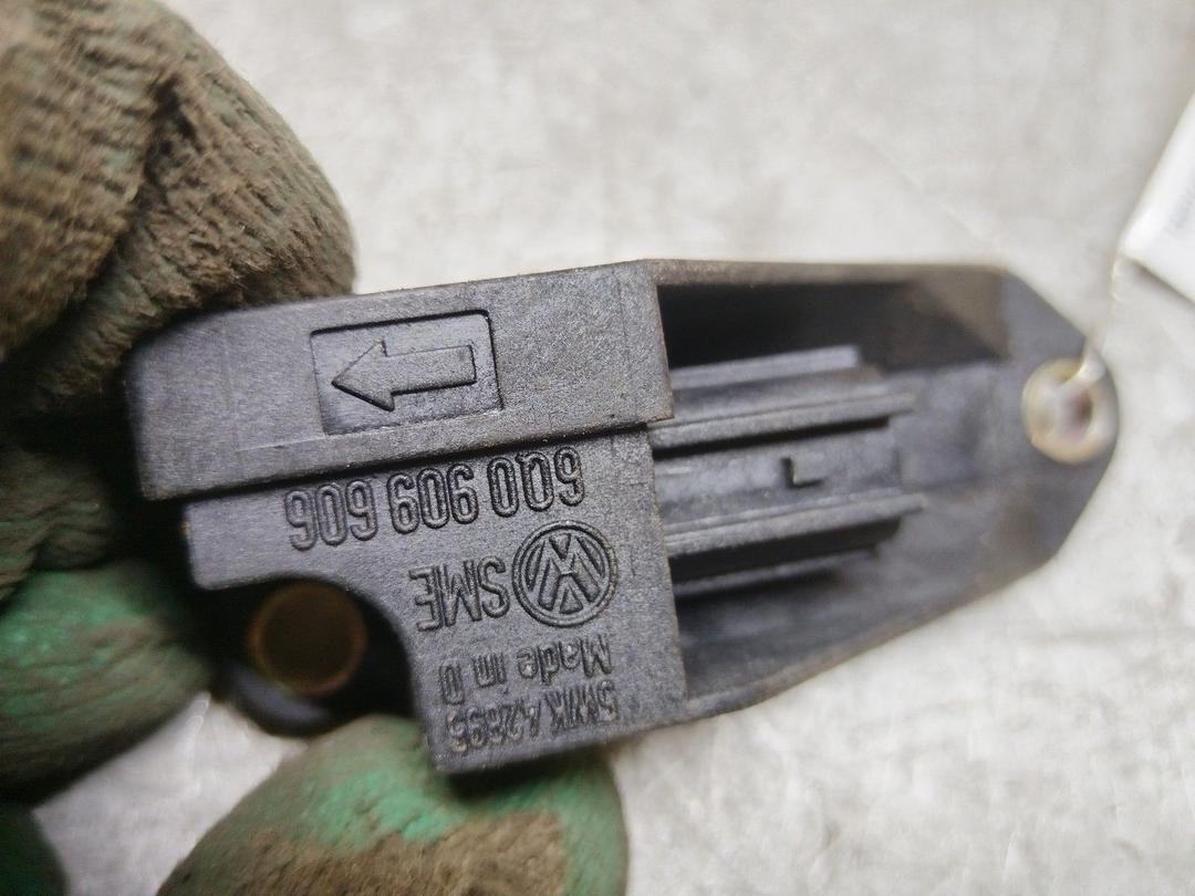 Датчик удара NWQPIR Volkswagen Polo купить с доставкой. Огромный выбор запчастей и марок авто. У нас есть практически все.