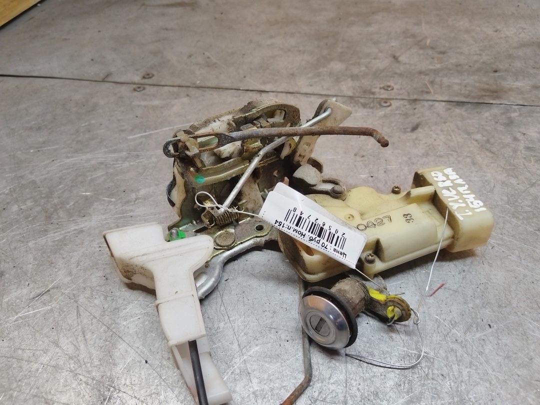 Замок двери передней левой 0J01YV Toyota Yaris Verso - Фото 2